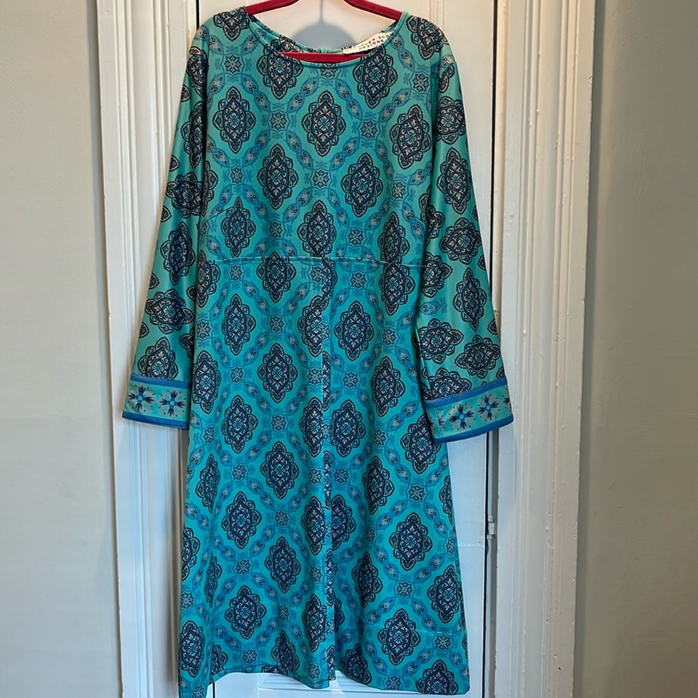 Beautiful teal background boutique dress!